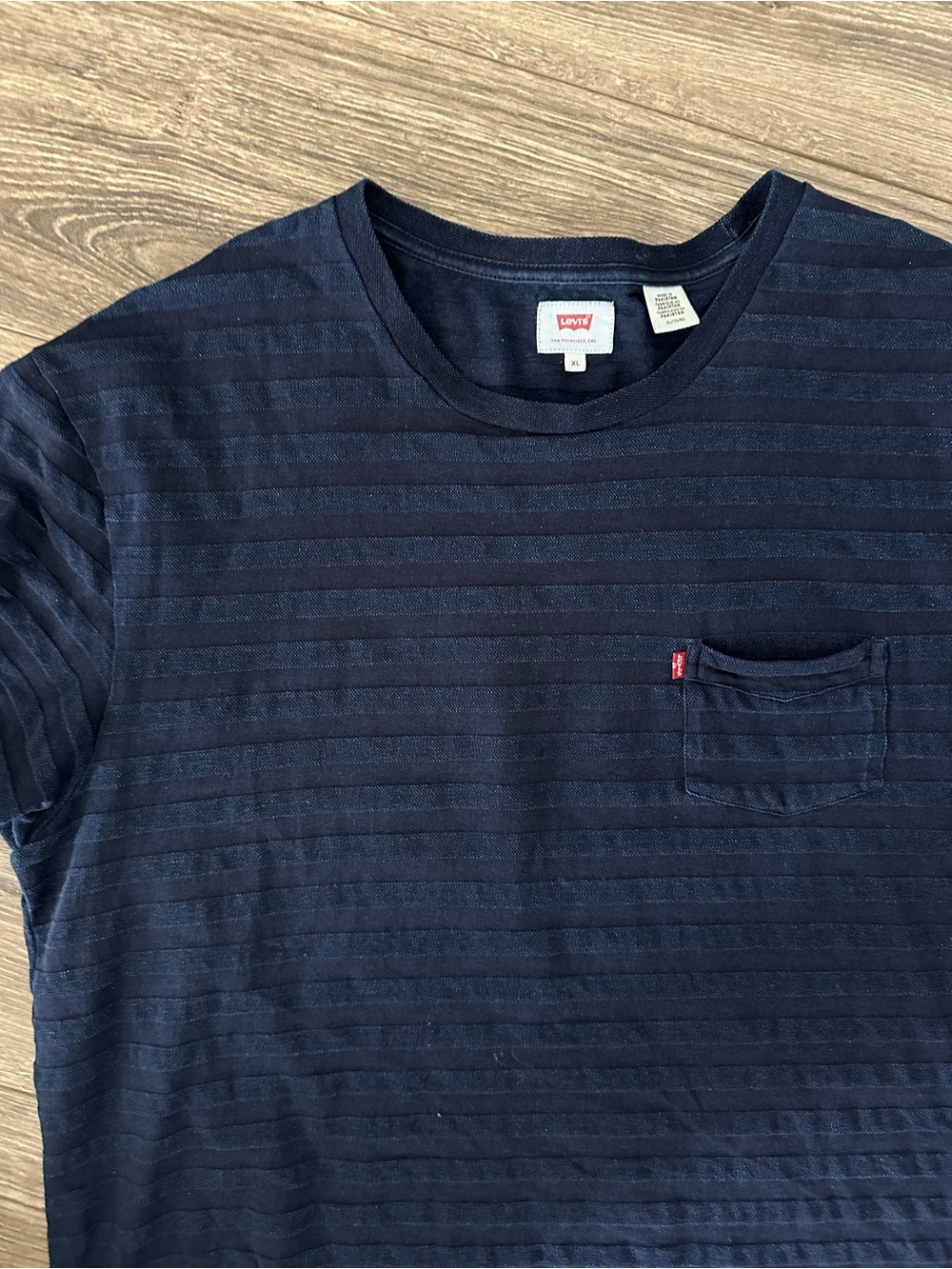 Levi's Men's Navy Blue Striped Pocket Tee - Picture 3 of 3